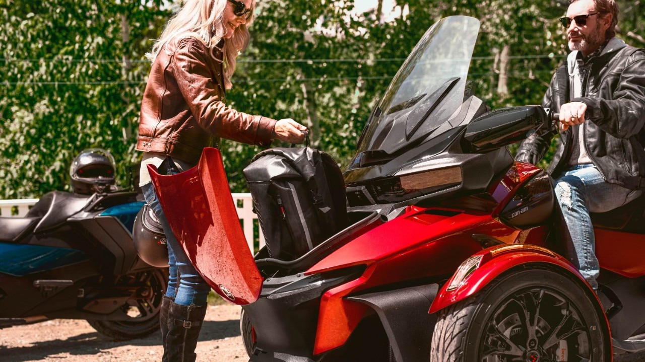 2020 Can-Am Spyder RT: 3-wheel motorcycle models - Can-Am On-Road