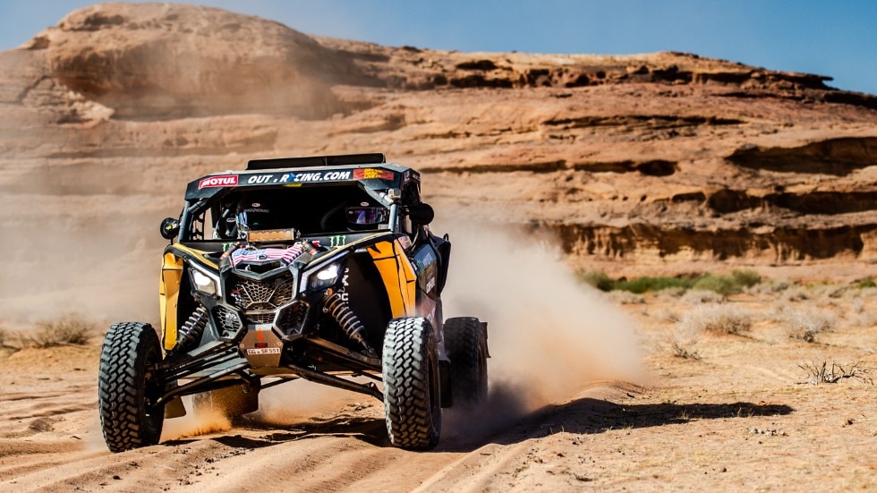 CASEY CURRIE OF MONSTER ENERGY CAN-AM TEAM IS WINNING THE SSV CATEGORY AT DAKAR RALLY 2020!