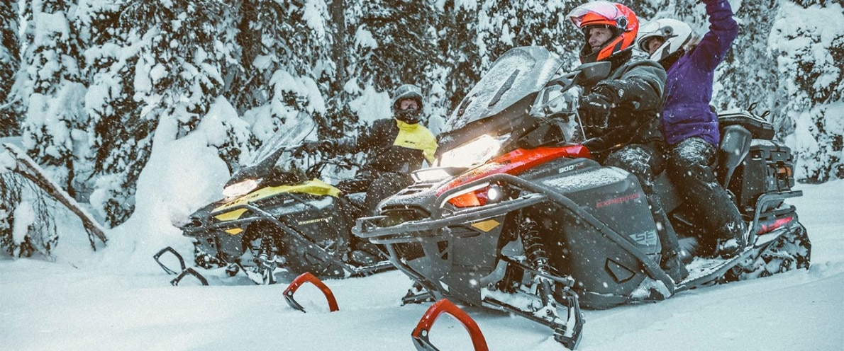  Miqtë që ngasin një palë Ekspeditat Ski-Doo nëpër dëborë